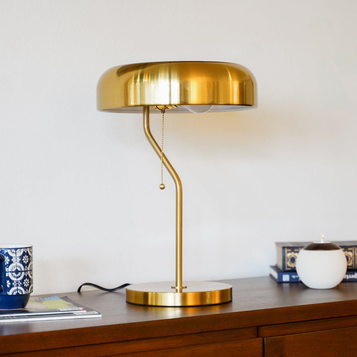 Gold Bedside Nightstand Table Lamp with Pull Chain Switch