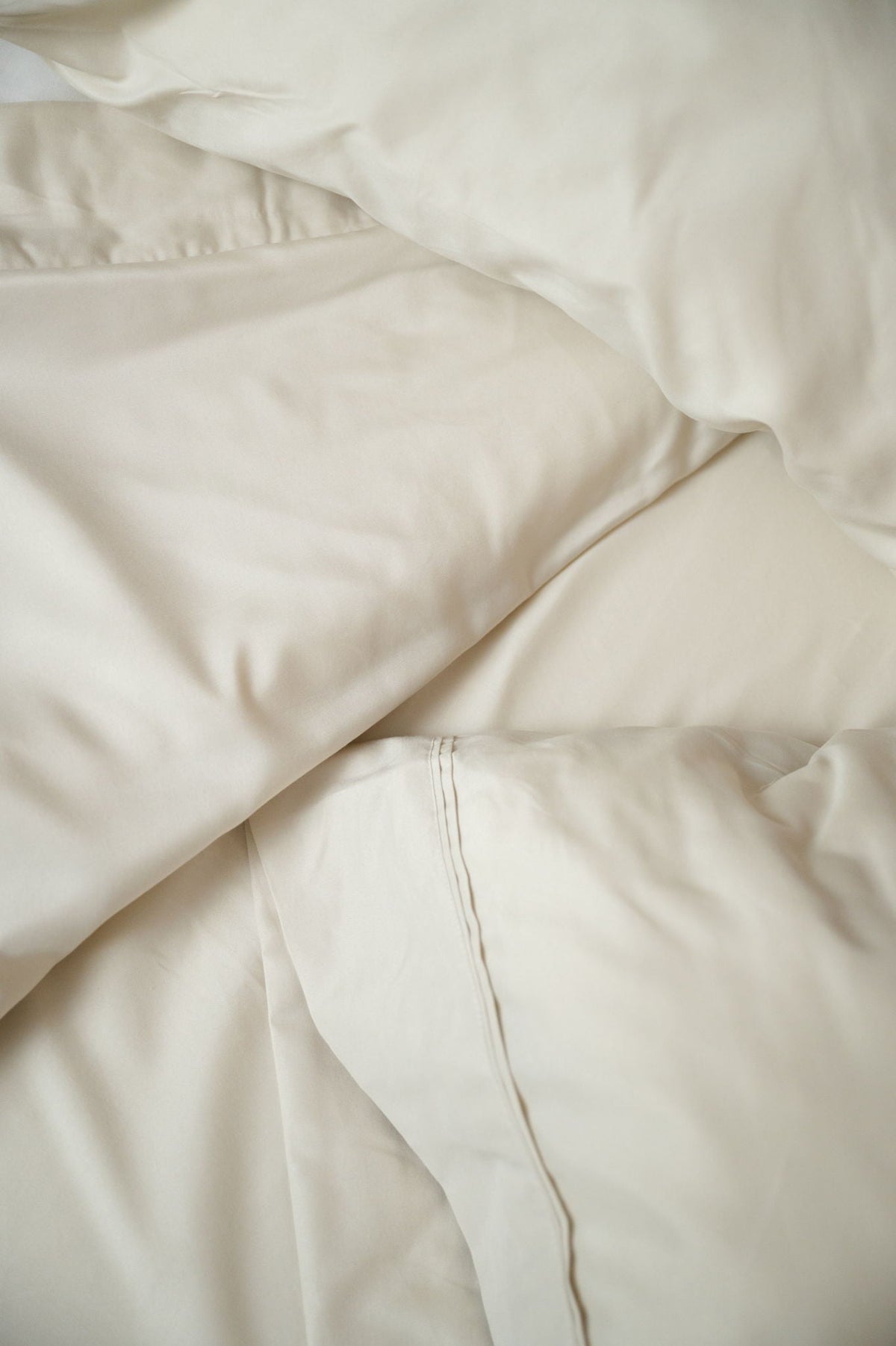 Micro and Bamboo Hypoallergenic Sheet Set with Thermo-Regulating Comfort - Multiple Colors