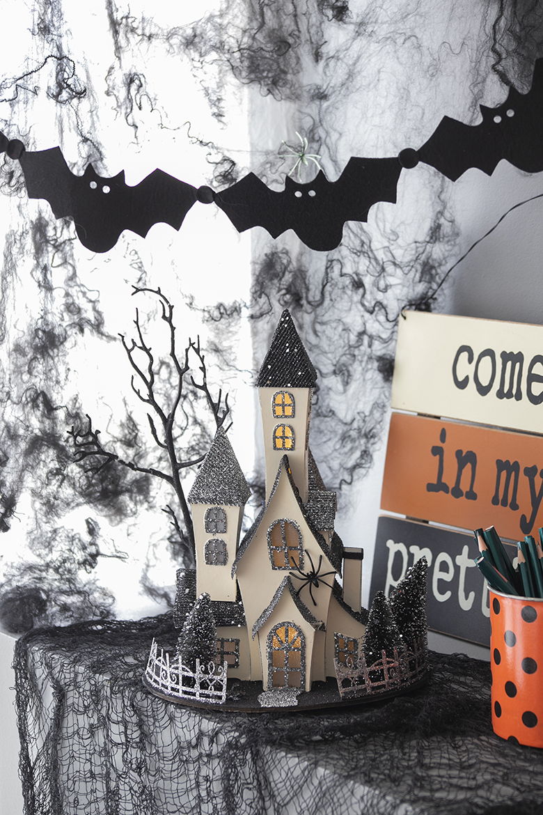 Cardboard Lighted Haunted House with Lights - Beige / Black