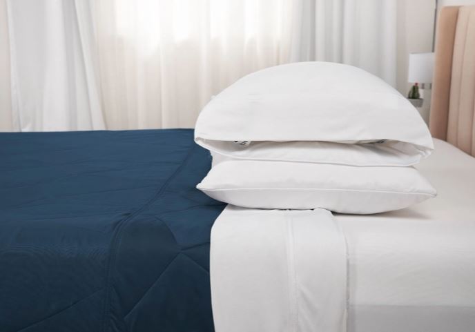 Navy Cooling Blanket with Dual-Sided Performance Fabrics - King Size