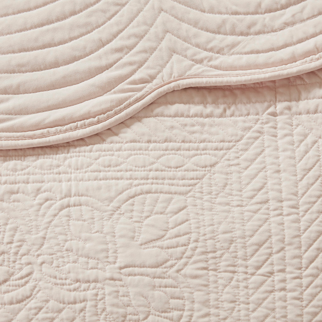 Reversible Scalloped Edge Quilt Set with Lightweight Microfiber - Blush