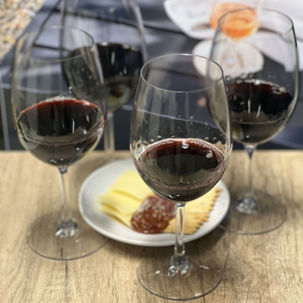 Unbreakable Tritan Plastic Wine Glasses with 20oz Capacity - Clear