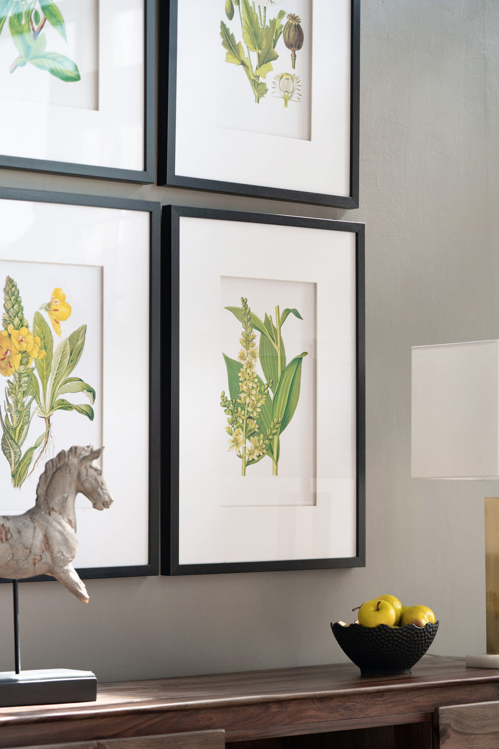 Botanical Flower Wall Art Set of 4 with Framed Prints - White / Blue