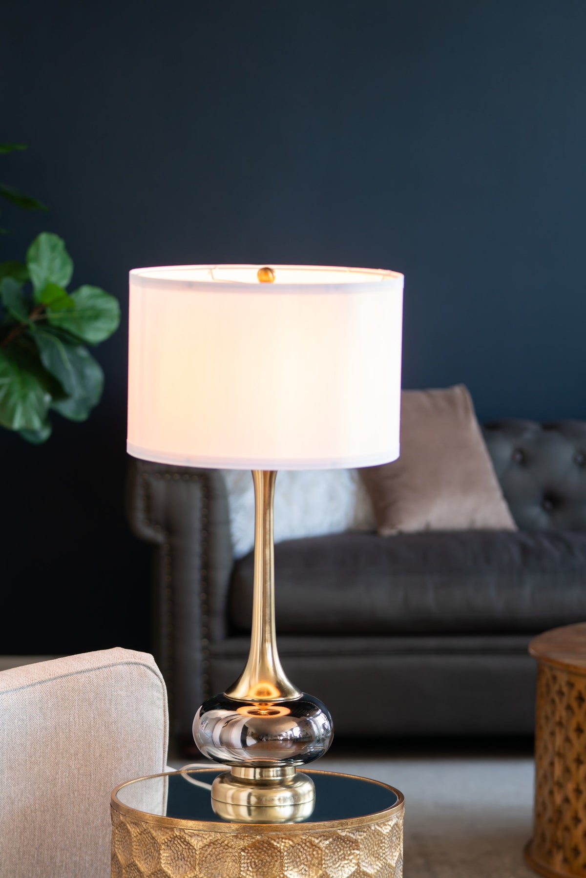 D15x29 Table Lamp with Glass Drum Shade – Aluminum Base
