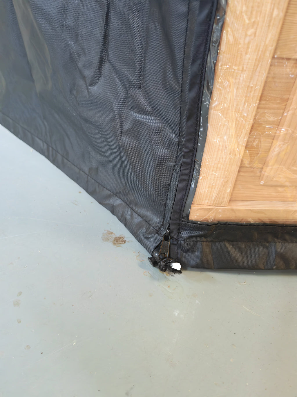 Pentagonal Far-Infrared Hemlock Dust Cover with Oxford Fabric - Gray