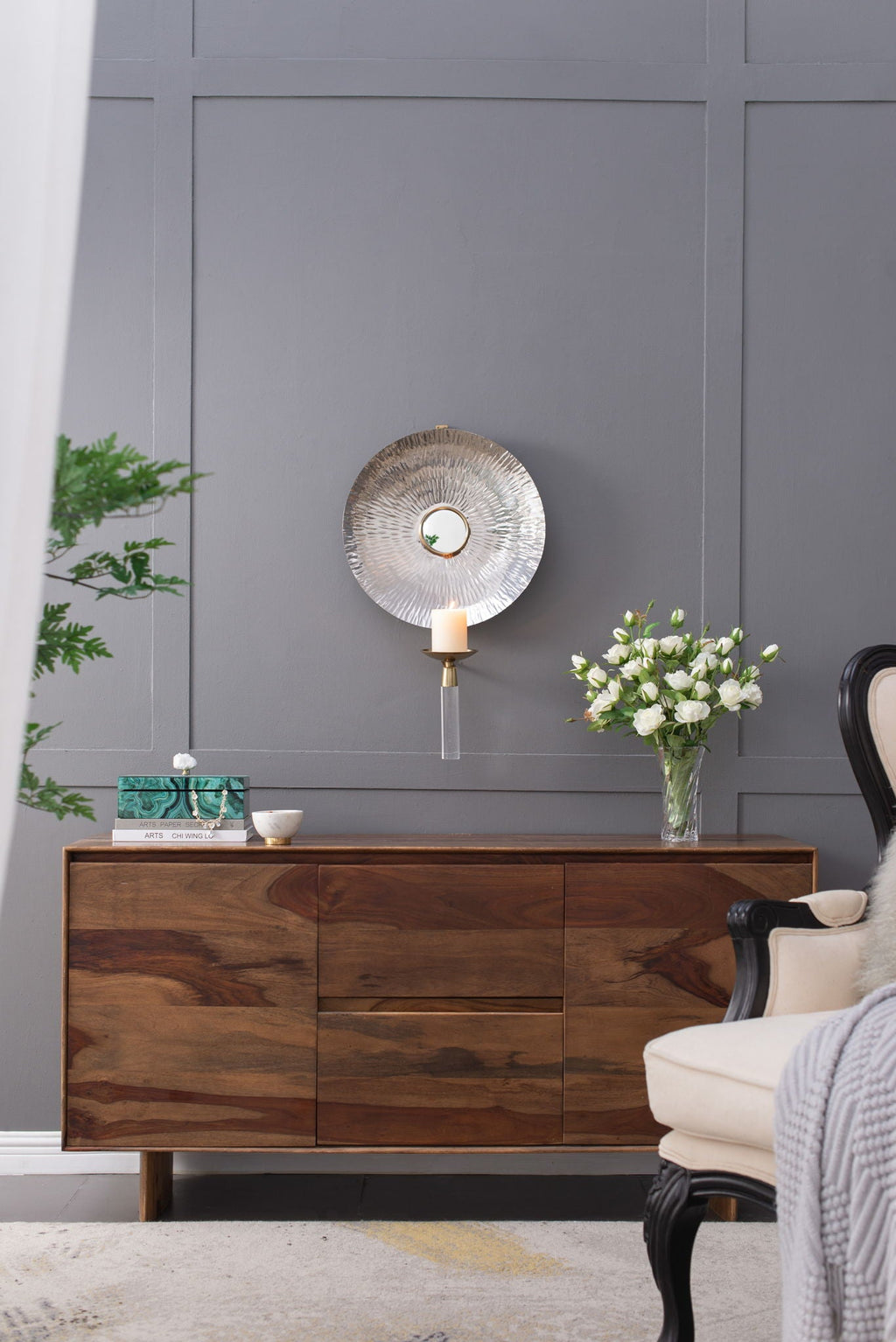 Maria Wall Sconce with Modern Circular Design - Gold