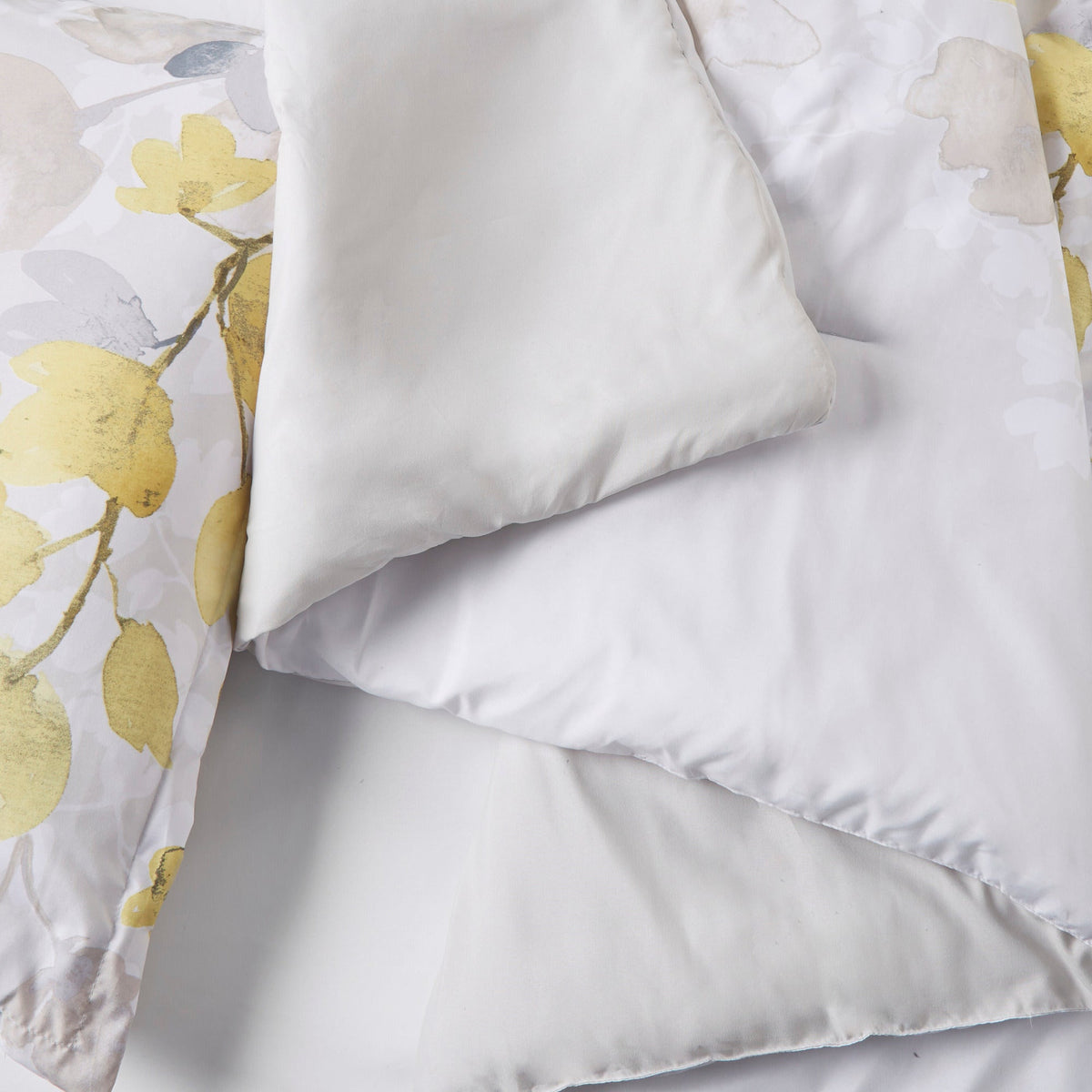 Yellow Queen Comforter Set with Bed Sheets - Microfiber, Hypoallergenic Fill