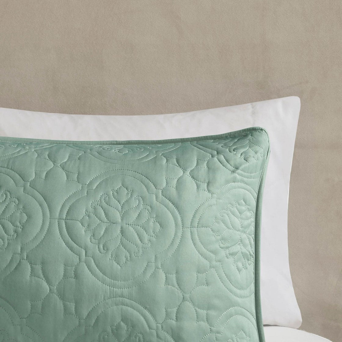 Seafoam 3 Piece Reversible Bedspread Set with Medallion Quilting - Full/Queen