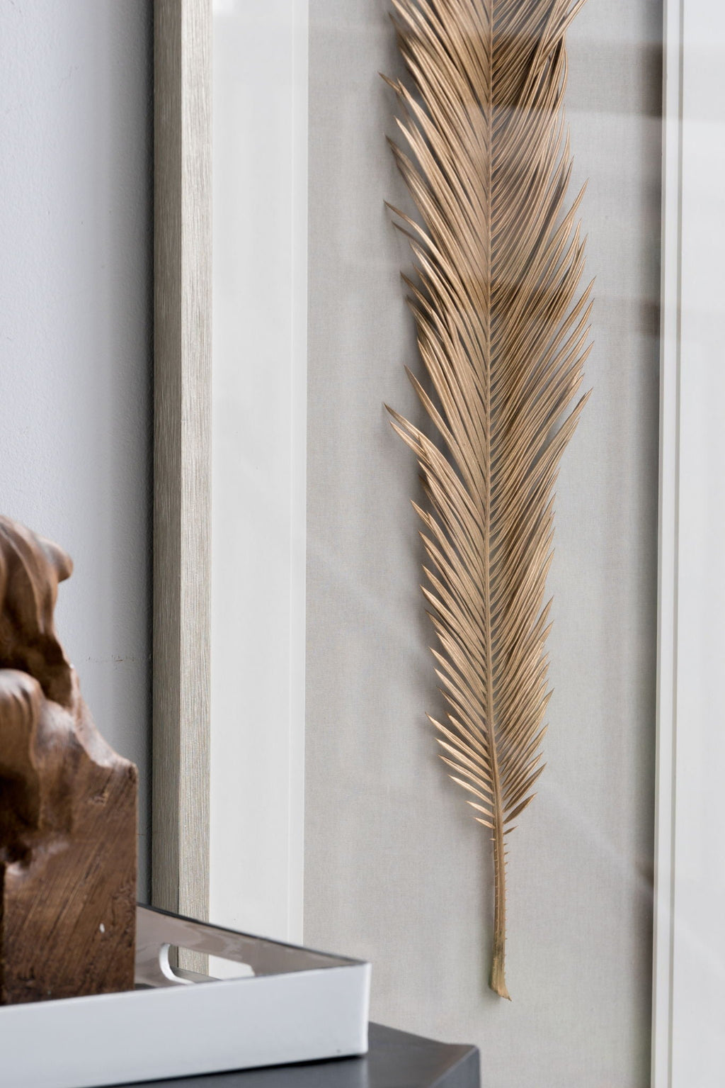 Leaf Framed Wall Art with Vintage Design - Gold