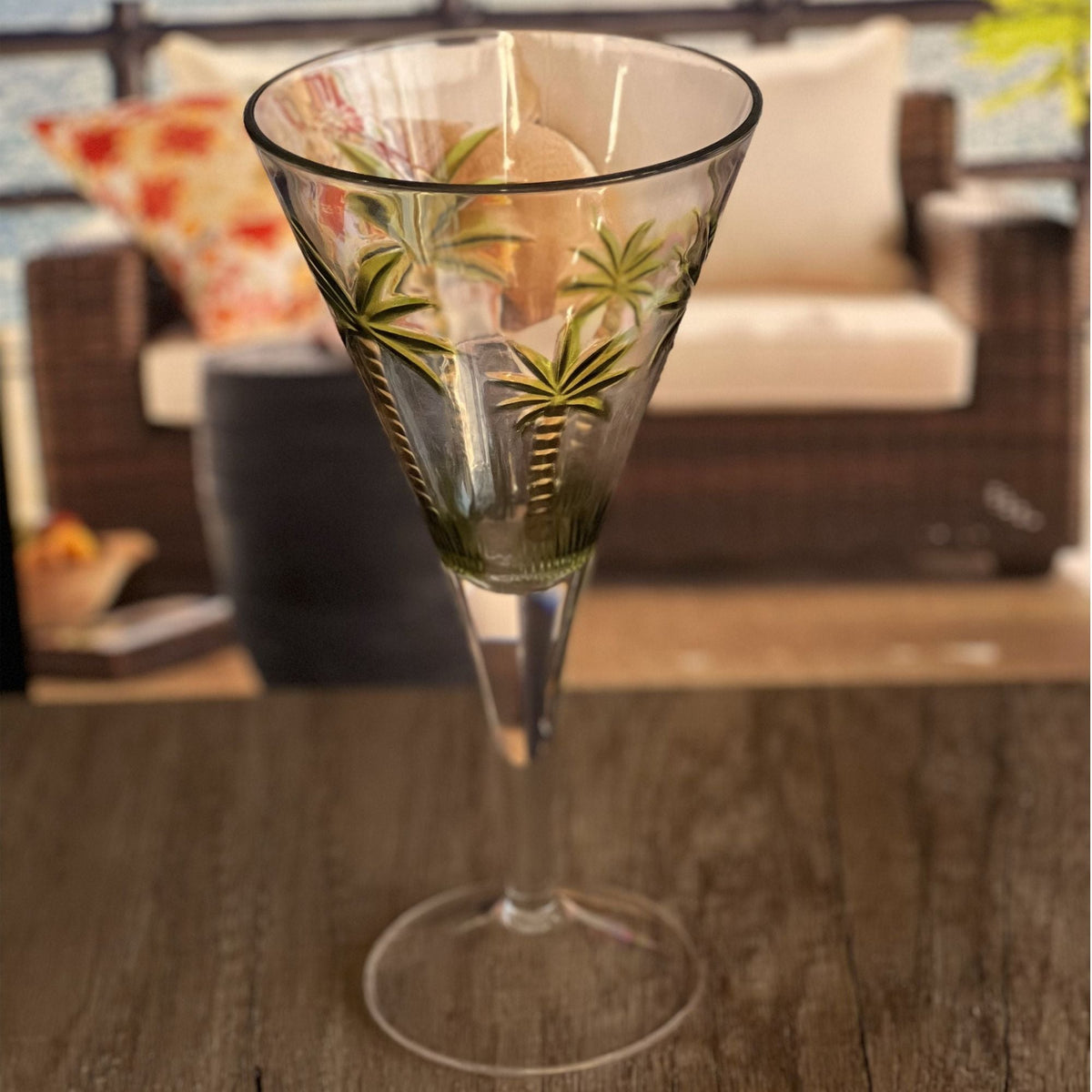 V Shaped Unbreakable Plastic Wine Glasses with 14Oz Capacity - Clear (Set of 4)