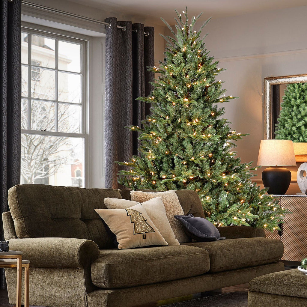 Full-Bodied Pre-Lit Evergreen Christmas Tree with 350 Warm White Lights - Green