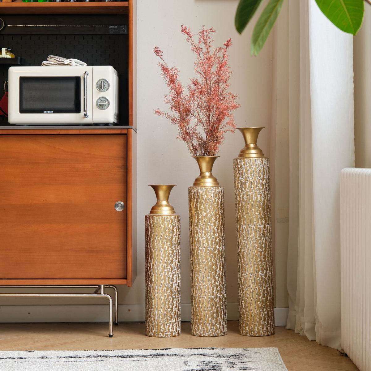 Gold Metal Floor Vases Set with Vine Pattern – Set of 3