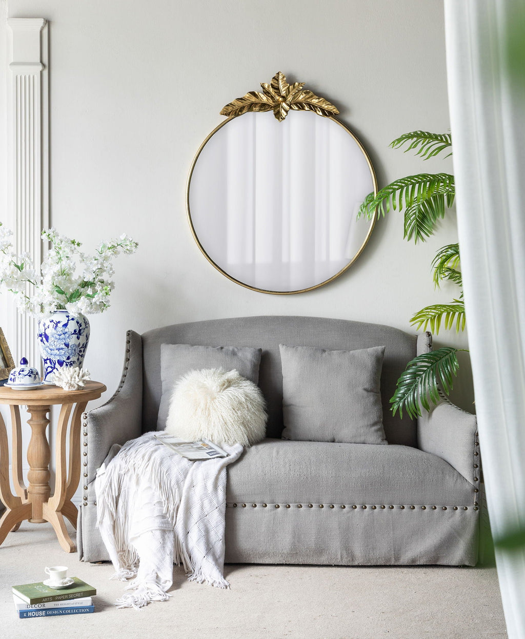 Large Round Wall Mirror With Metal Frame - Gold