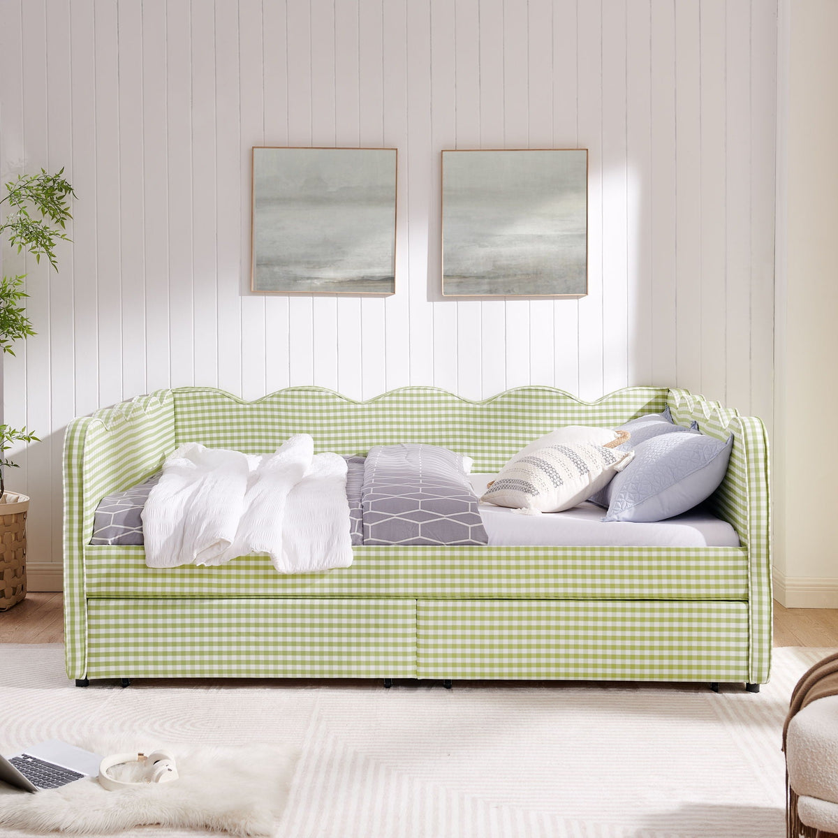 Gingham Daybed with USB Charging Port and Wave-Shaped Design - Multiple Colors