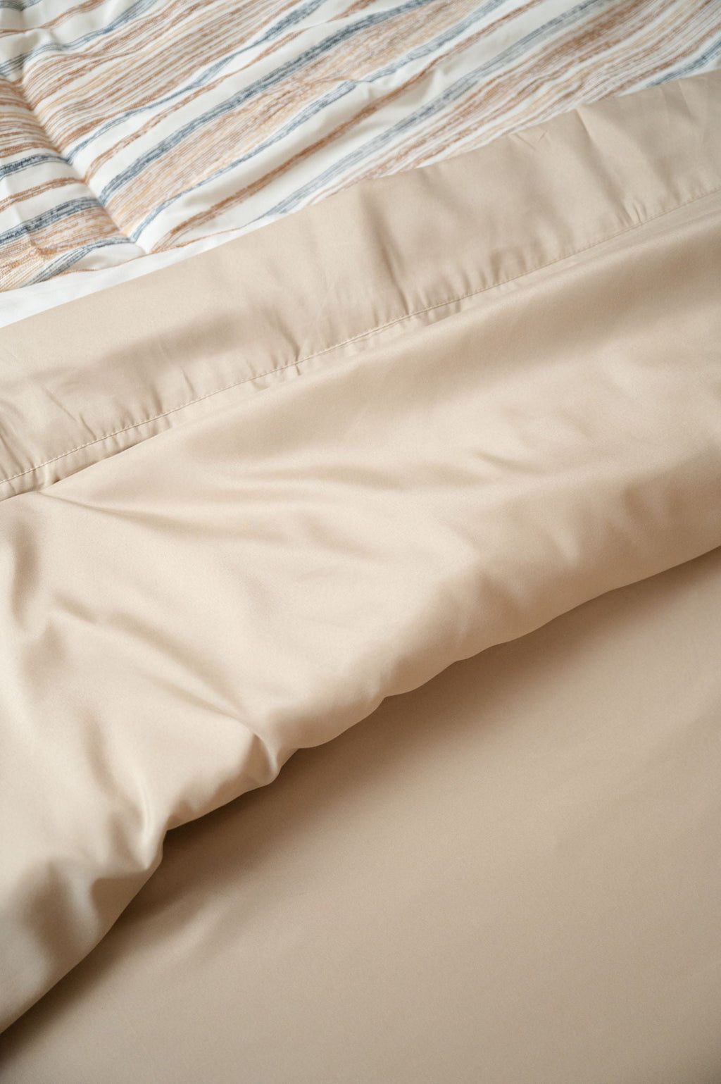 Micro and Bamboo Hypoallergenic Sheet Set with Thermo-Regulating Comfort - Multiple Colors