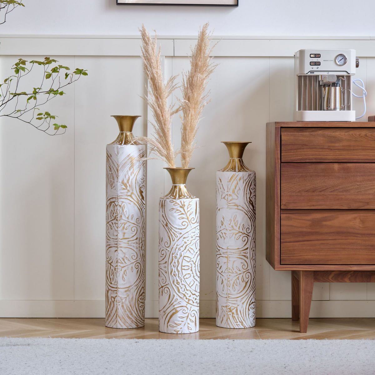 White / Gold Metal Floor Vases Set of 3 with Durable Modern Design