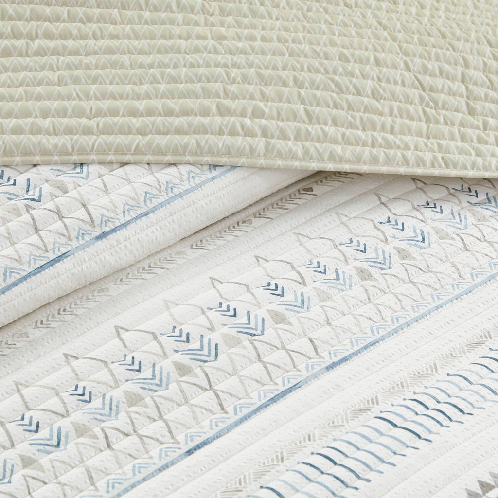 Printed Microfiber Seersucker Quilt Set with Reversible Design - Taupe/Blue