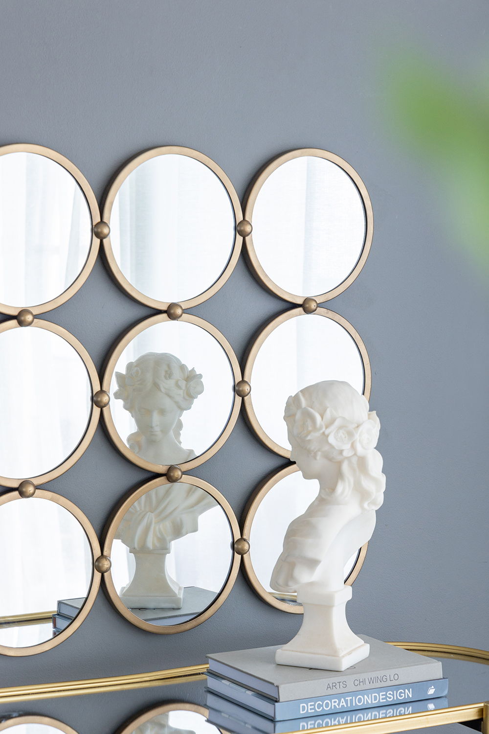 Contemporary Decorative Mirror with Minimalist Style - Champagne