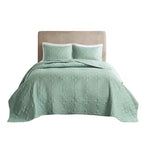 Seafoam 3 Piece Reversible Bedspread Set with Medallion Quilting - Full/Queen