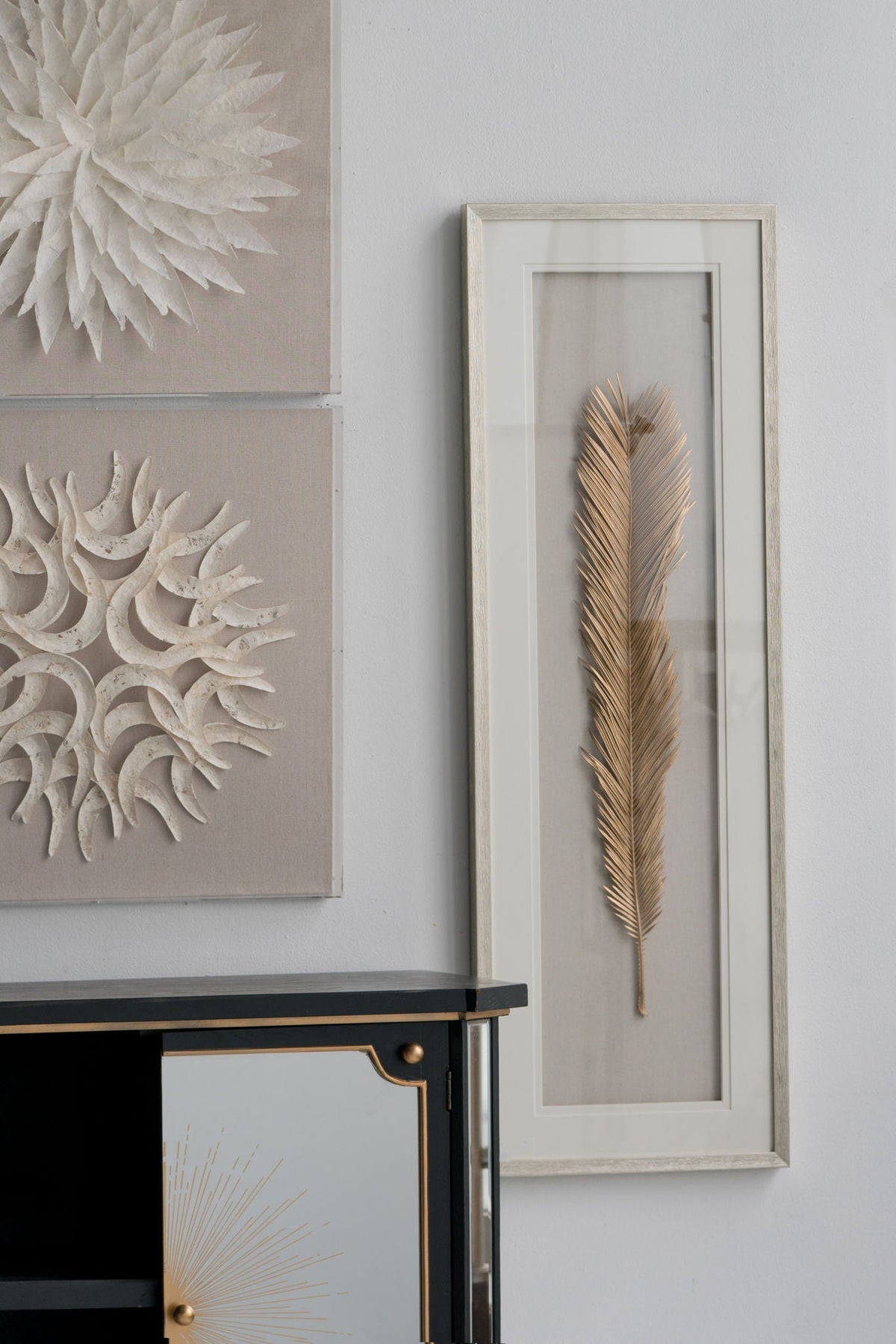 Leaf Framed Wall Art with Vintage Design - Gold