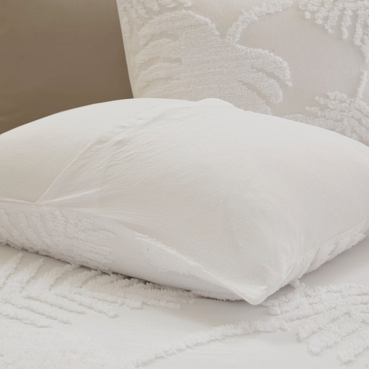 Off-White Tufted Cotton Chenille Palm Comforter Set with Palm Leaf Design - Full/Queen