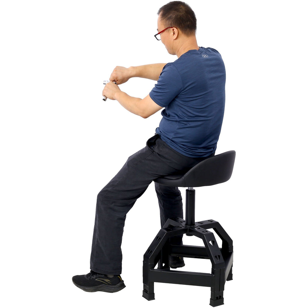 Pneumatic 360 Degree Swivel Mechanics Stool with Adjustable Height - Red or Black