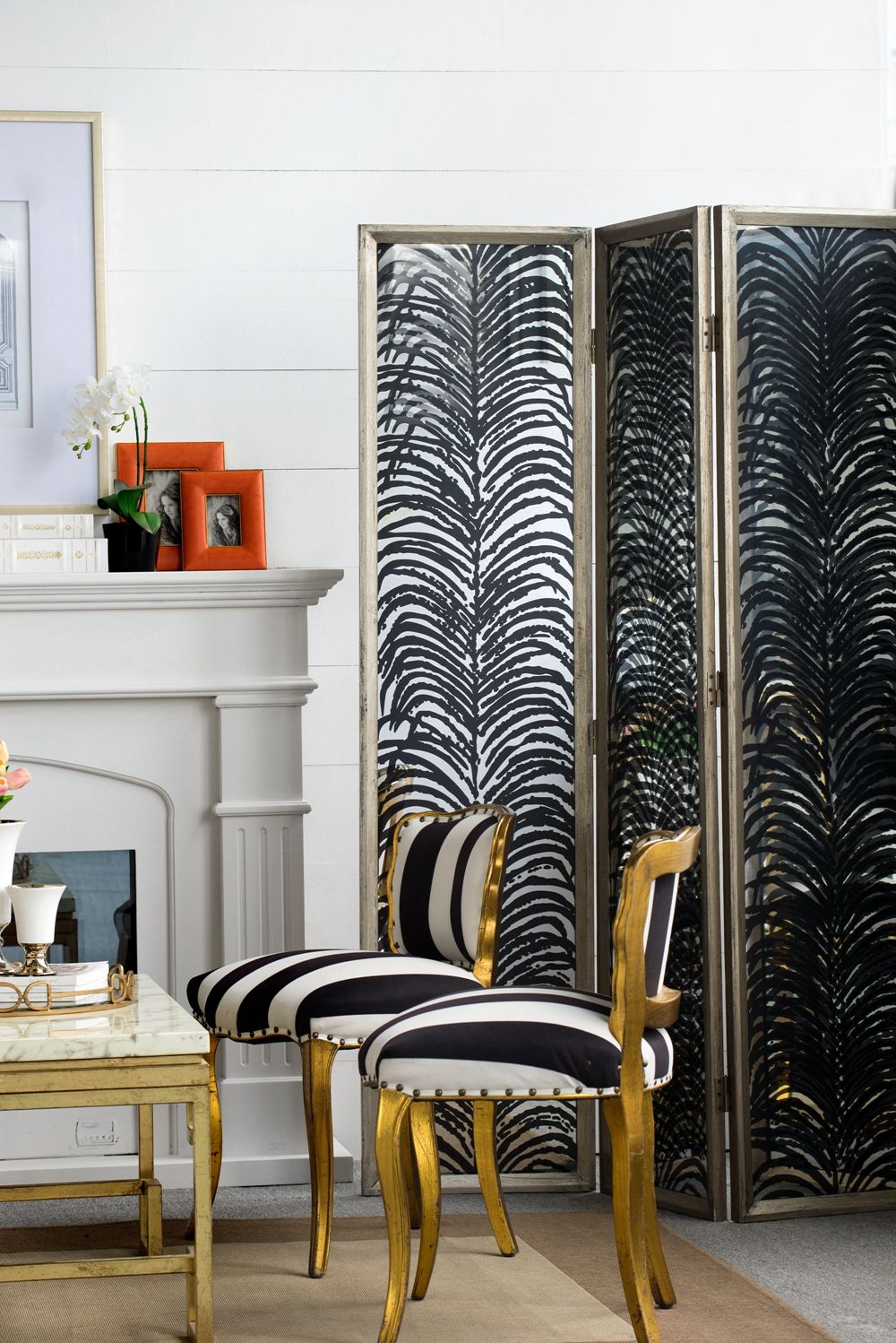 Herero 4 Panel Decorative Room Divider with Glass and MDF - Black