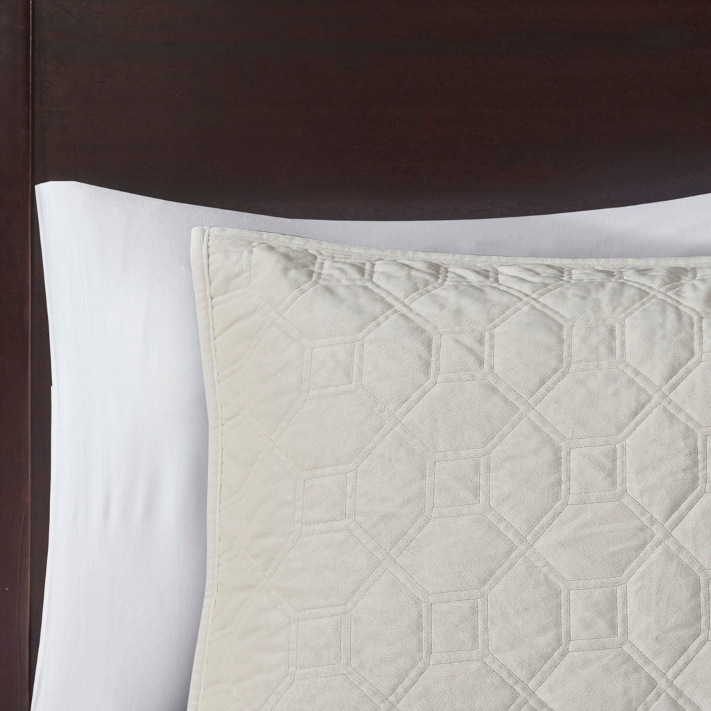 Ivory Velvet Quilt Set with Antimicrobial Finish - King/Cal King