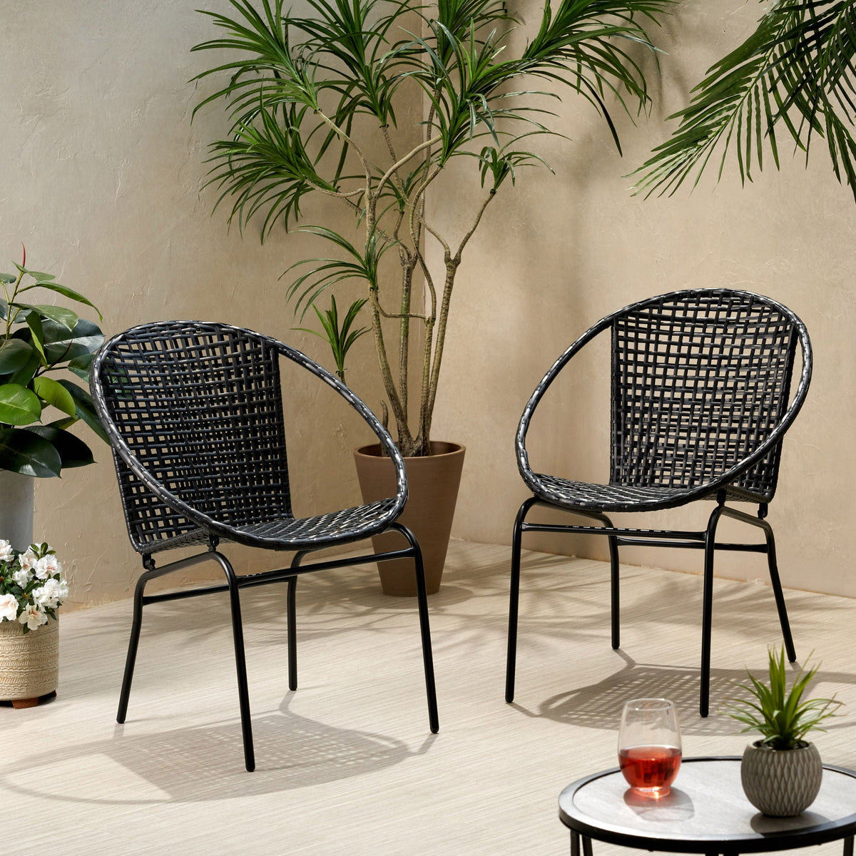Java Chair with Comfortable Design - Black