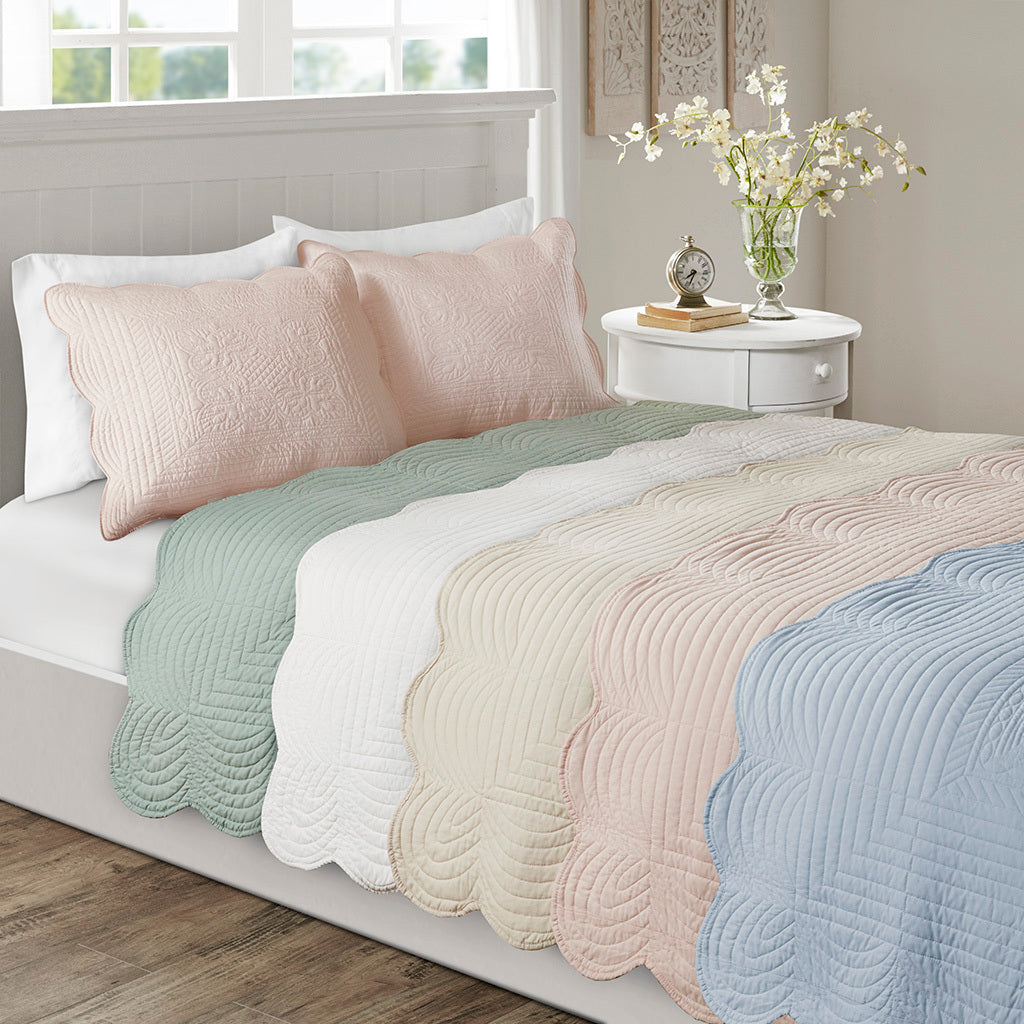 Reversible Scalloped Edge Quilt Set with Lightweight Microfiber - Blush