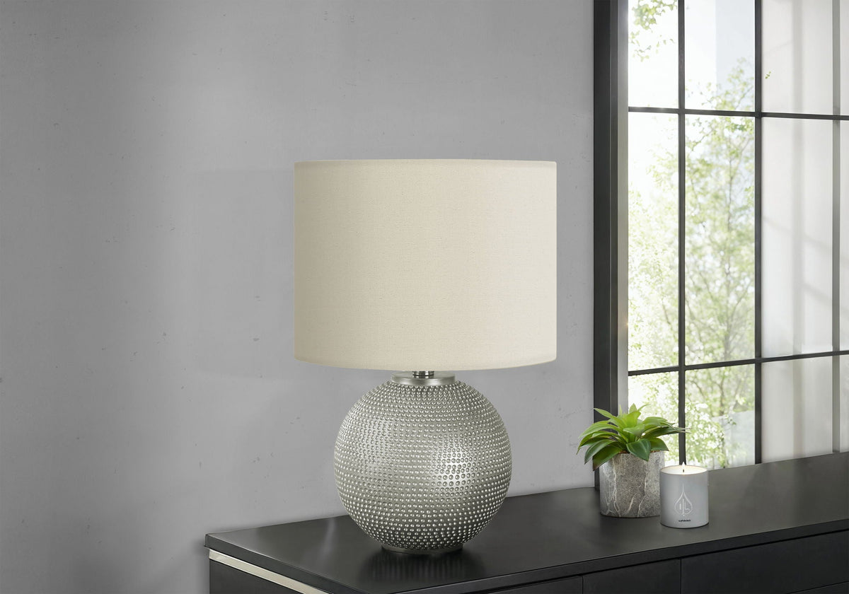 Modern Table Lamp with Textured Resin Base - Gray / Cream
