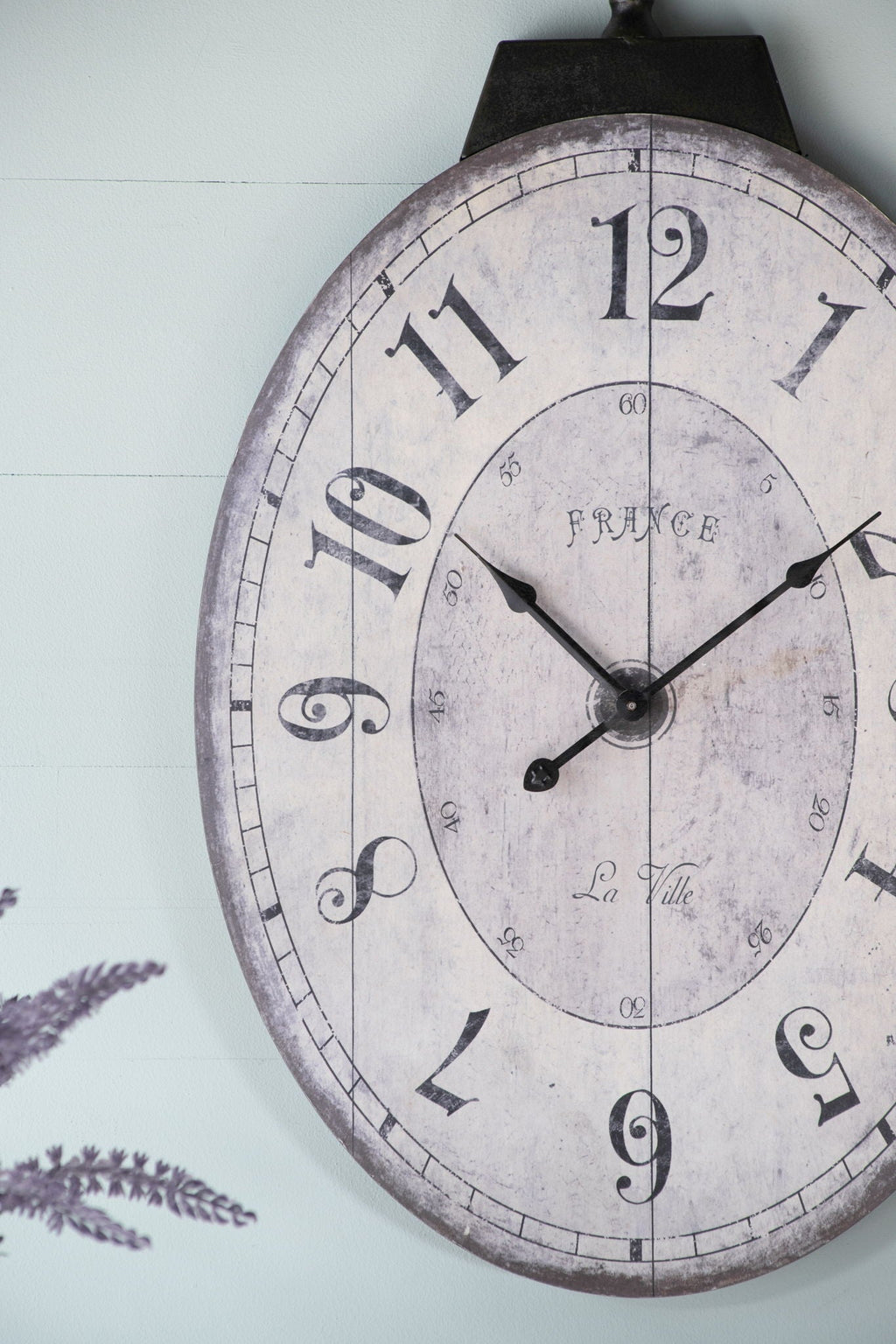 Antique Oval Wall Clock with Easy-Hang Design - Ivory