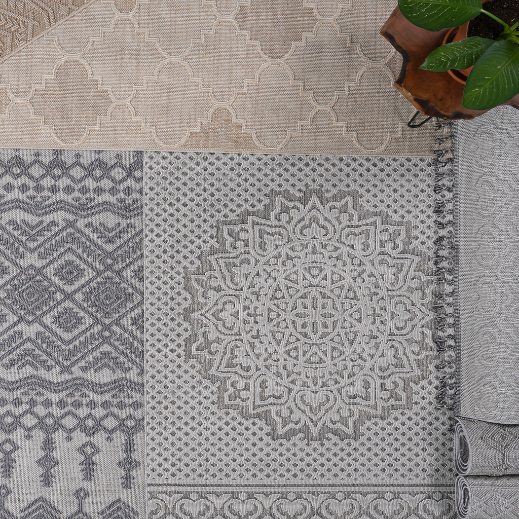 Guros Collection 6.7x9 Rug with Stain-Resistant Polypropylene - Grey+White