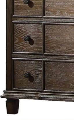 Oak Accent Chest with Five Drawers and Felt-Lined Top - Oak