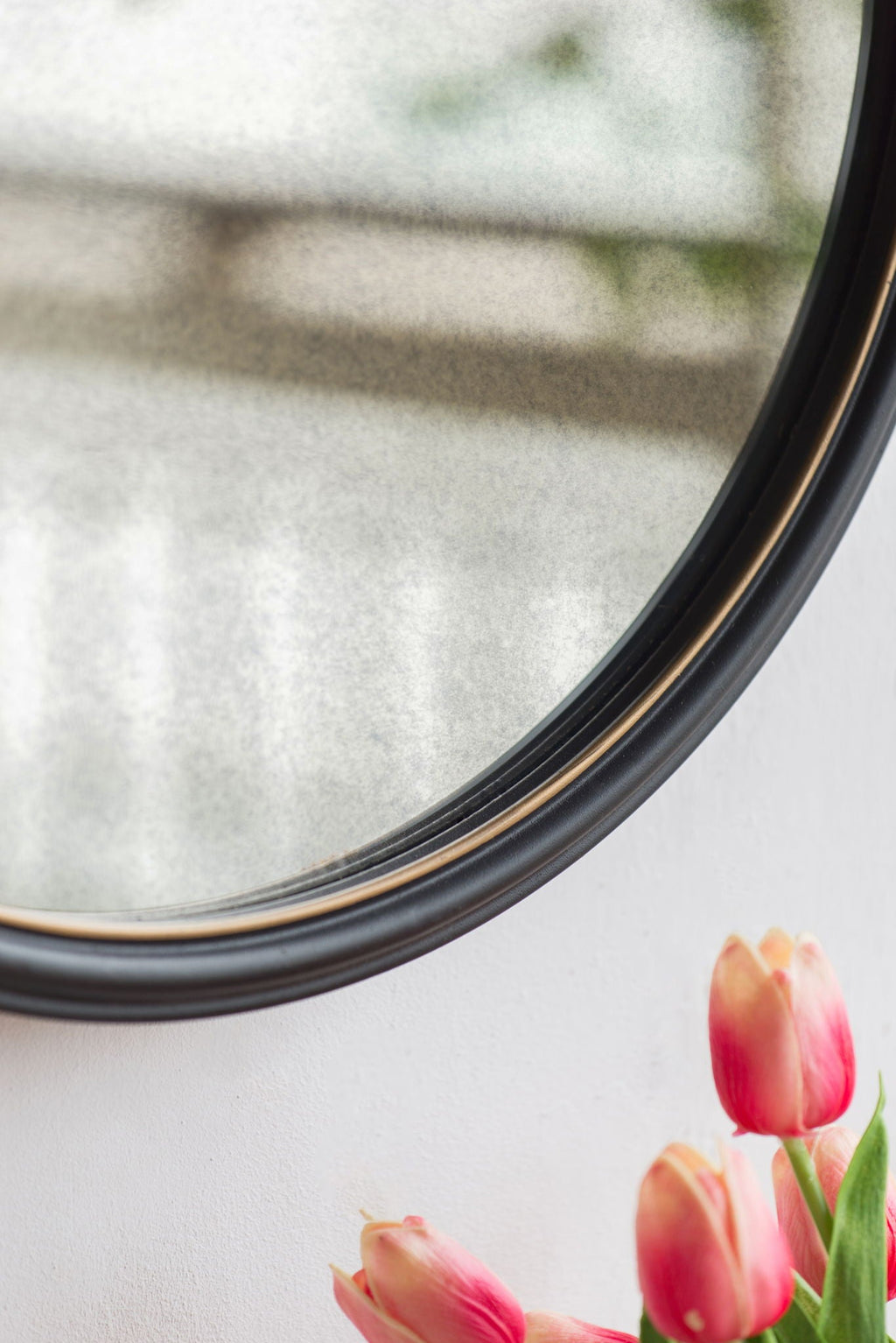Black Circle Wall Mirror with Rope Strap - Contemporary Metal Frame