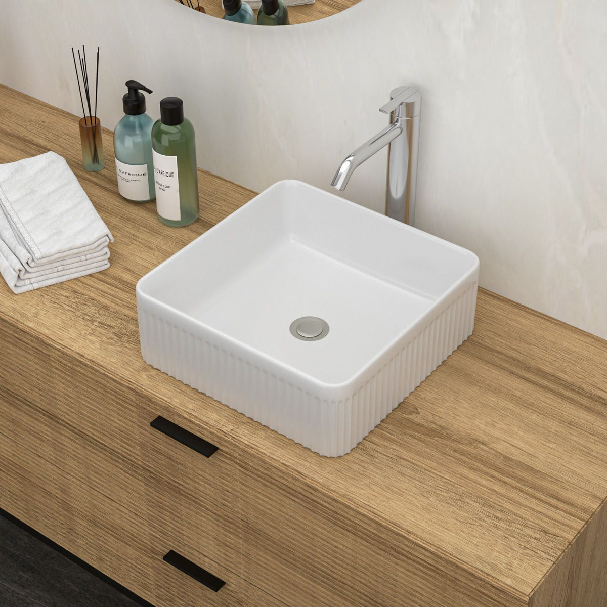 Modern Ceramic Vessel Bathroom Sink with Stain Resistance - White