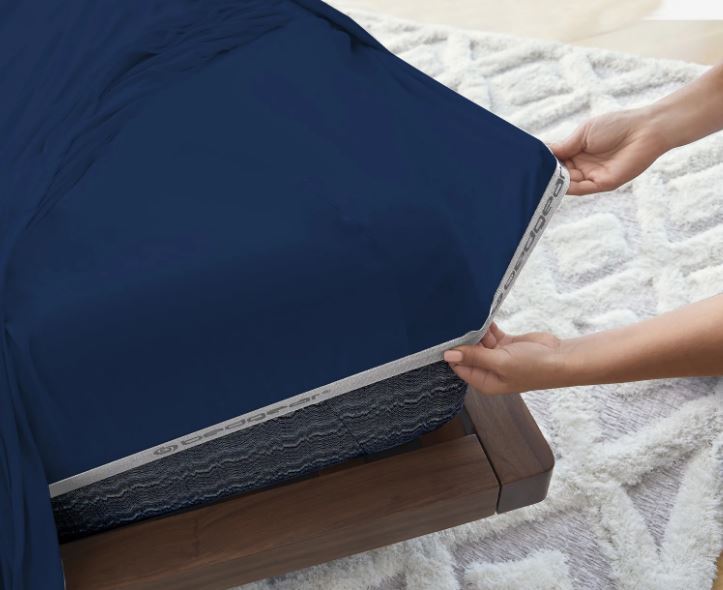 Vertex Split Cal King Sheet Set with Powerband Elastic - Navy