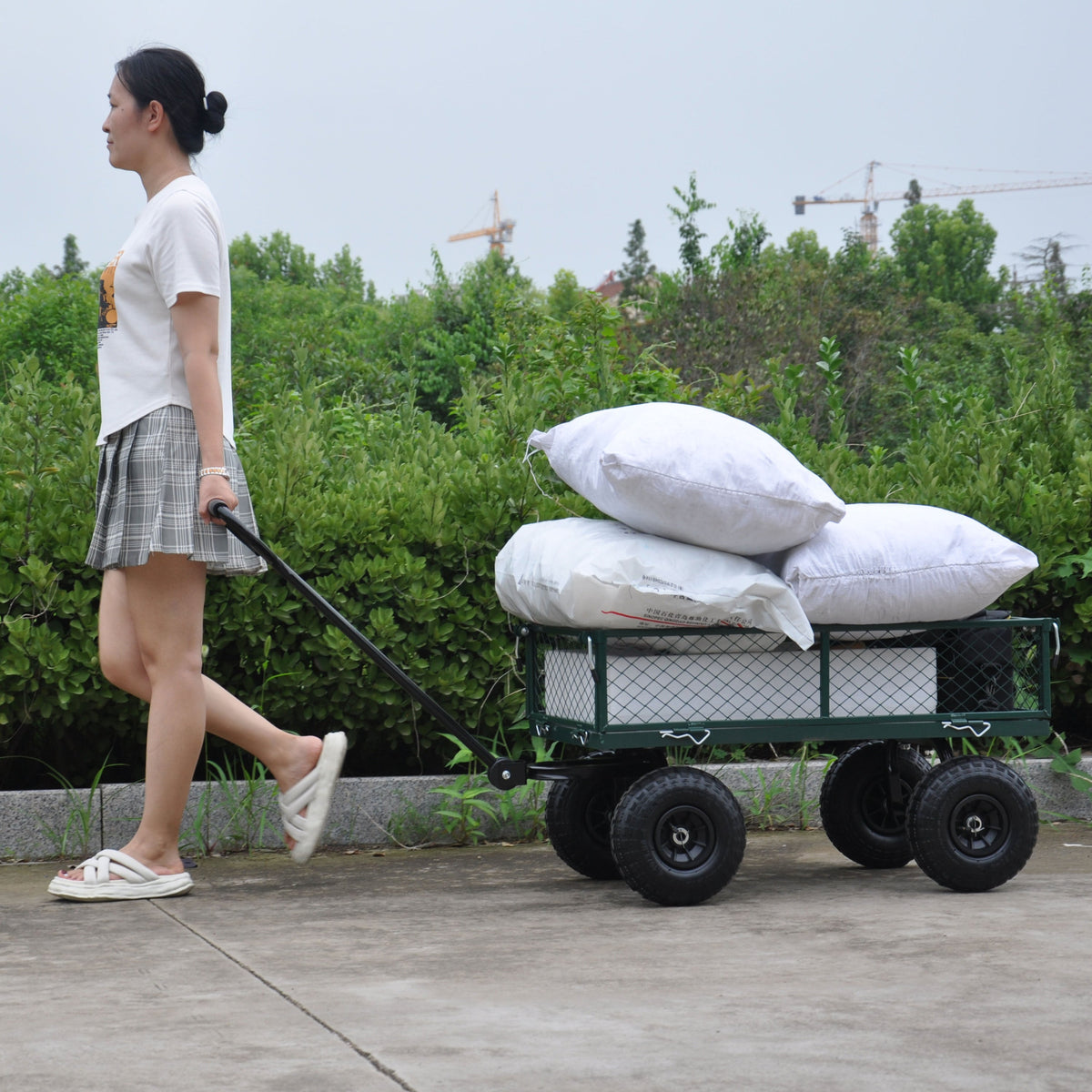 Green Outdoor Wagon Cart with Foldable Steel Frame - 550 lb Capacity