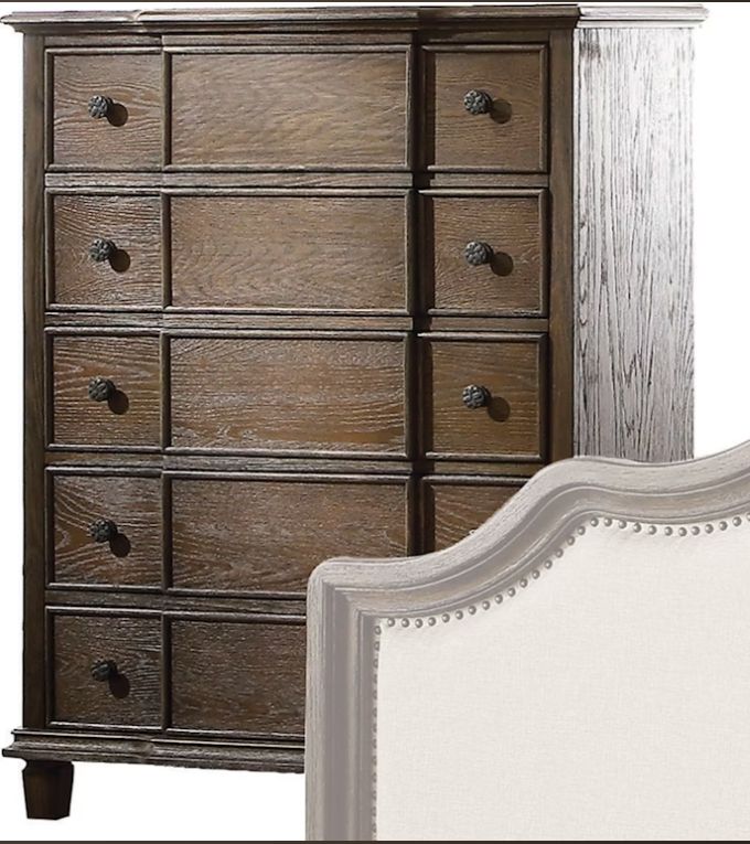 Oak Accent Chest with Five Drawers and Felt-Lined Top - Oak