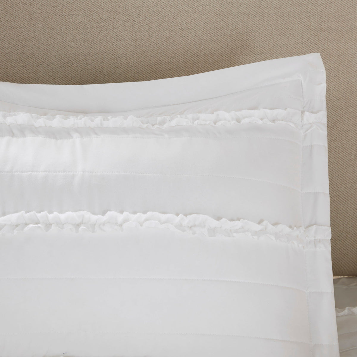 White Microfiber Ruffled Comforter Set with Decorative Pillow – Queen