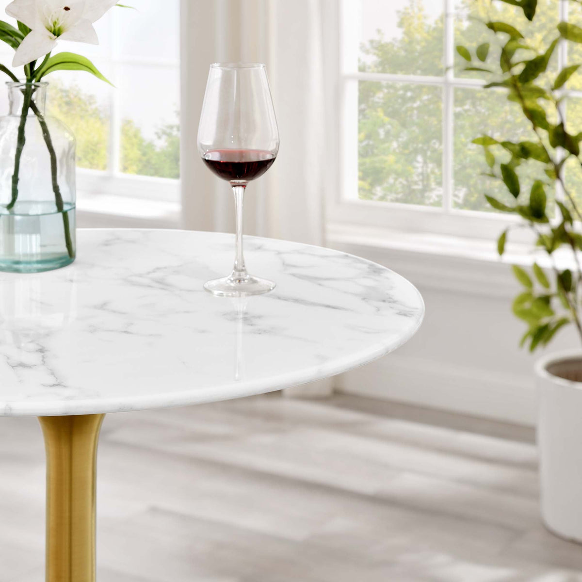 Lippa Round Faux Marble Bar Table by Modway