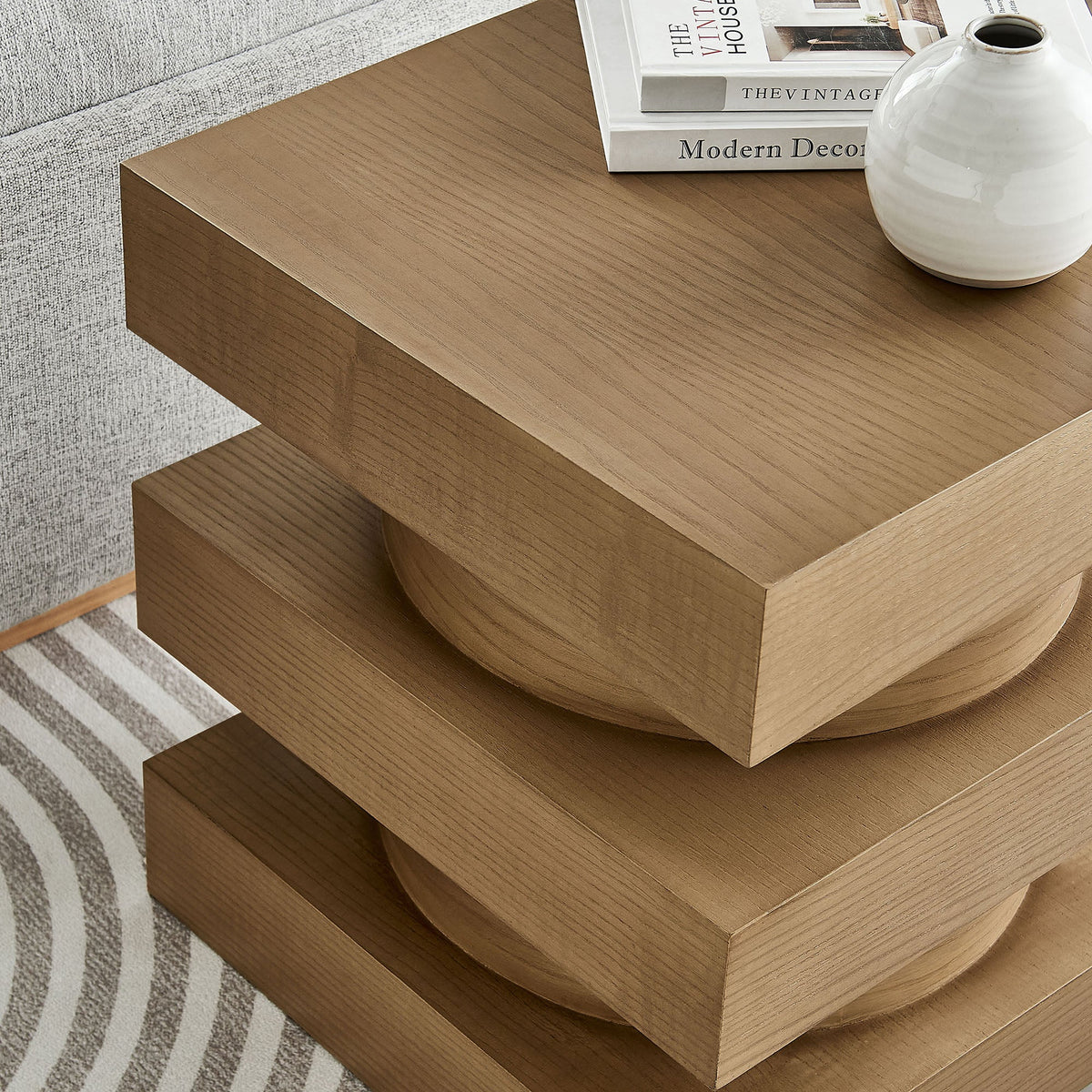 Perpetuate Totem End Table by Modway
