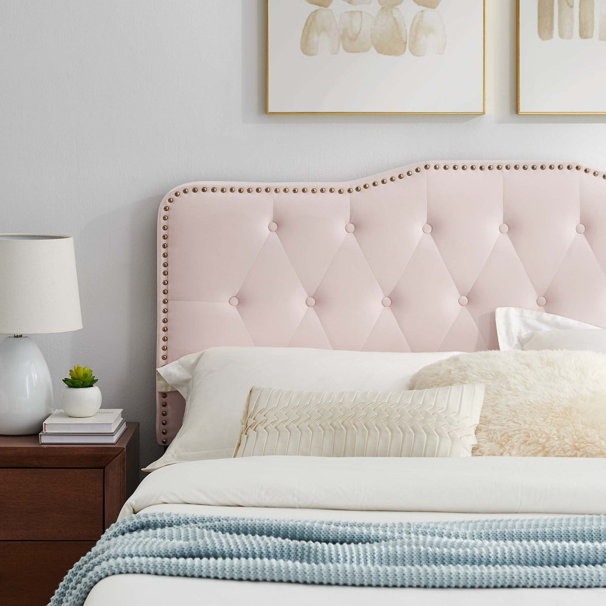 Amber Tufted Performance Velvet Platform Bed by Modway
