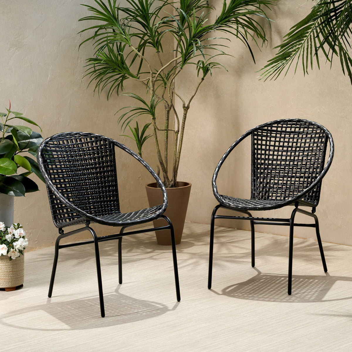 Java Chair with Comfortable Design - Black