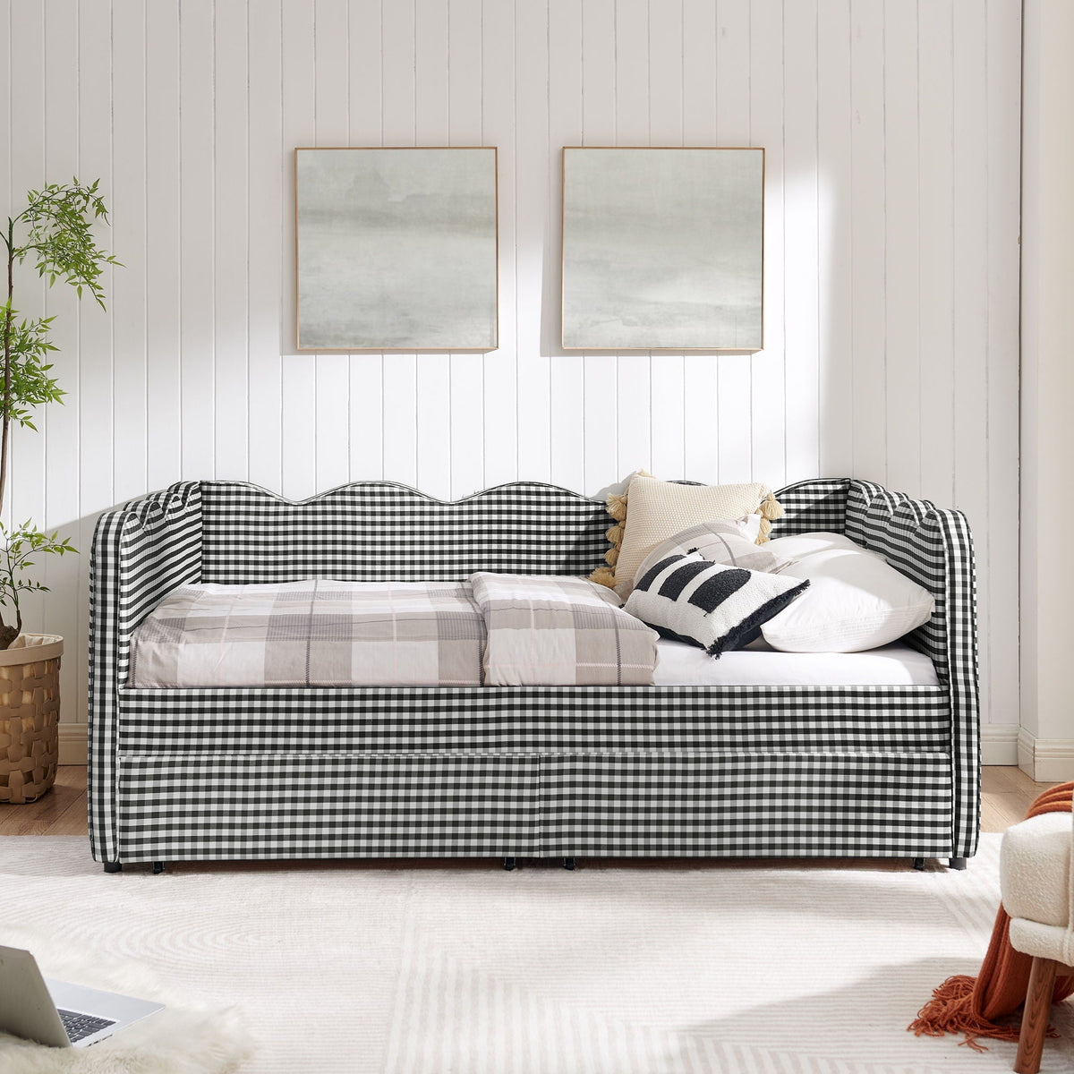 Gingham Daybed with USB Charging Port and Wave-Shaped Design - Multiple Colors