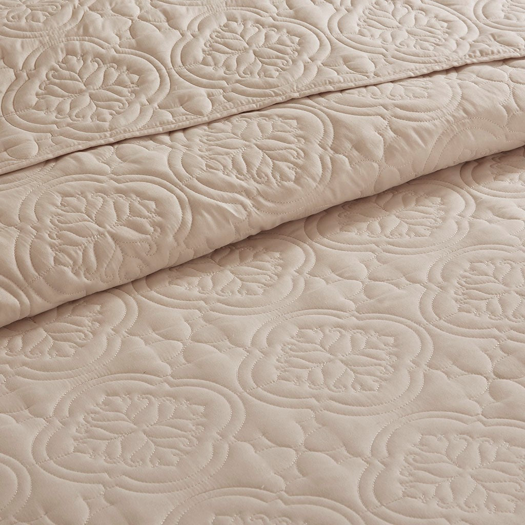 Reversible Bedspread Set with Quilted Medallion Design - Khaki