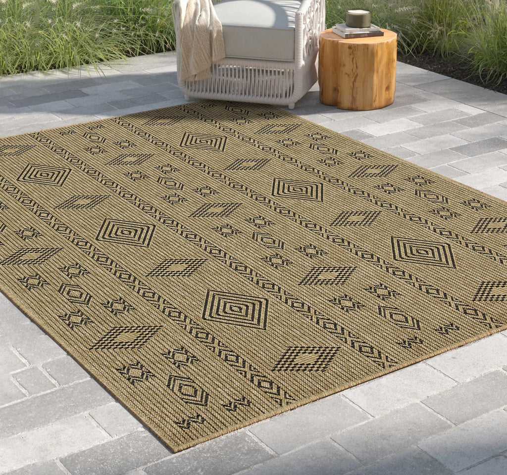 Jute/Black Indoor/Outdoor Area Rug with Polypropylene Durability - 5 ft. 3 in. x 7 ft. 3 in.