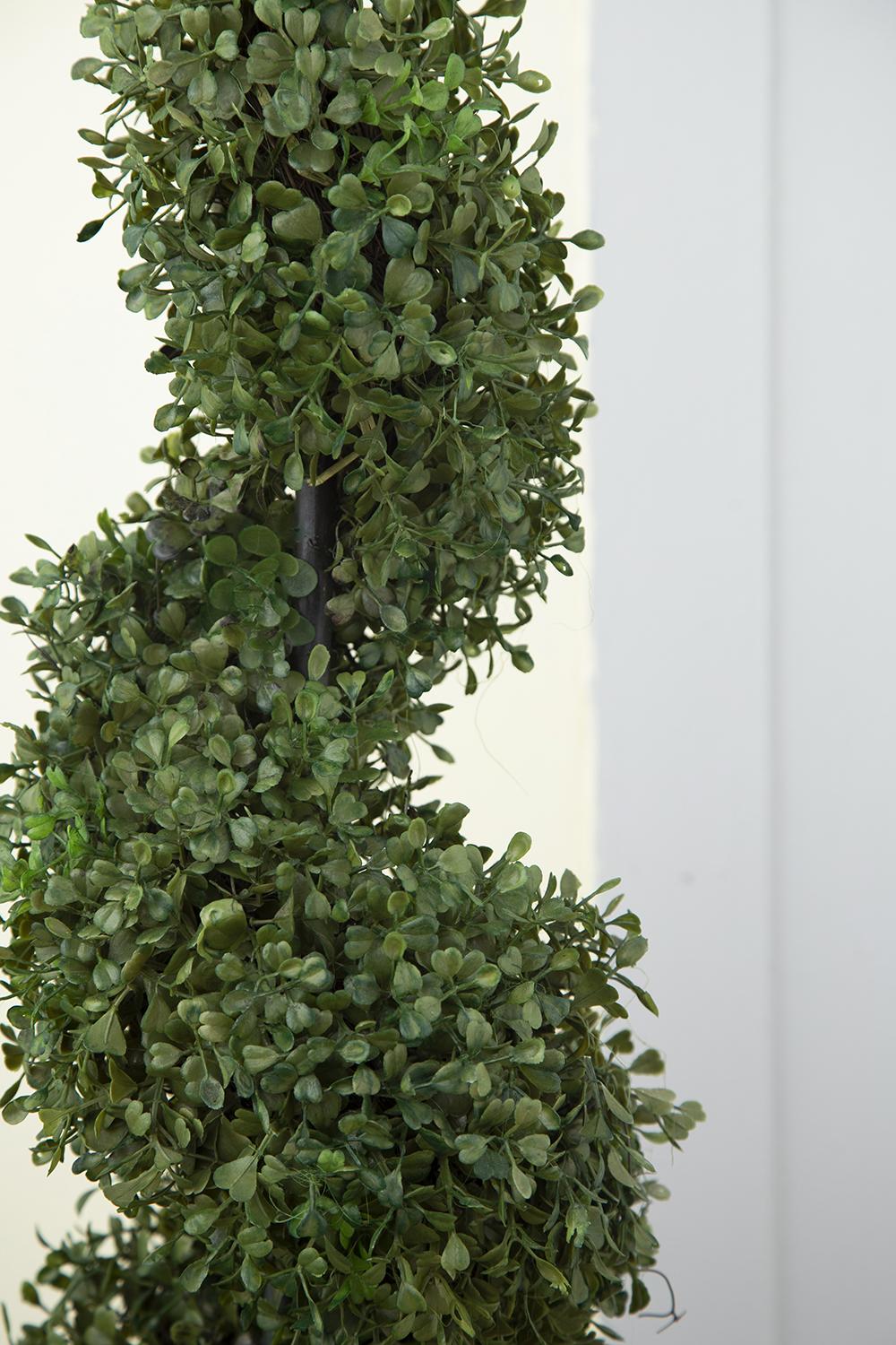 Artificial Spiral Boxwood Tree with Spiral Design - Green Leaves