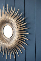 Retro Sunburst Metal Wall Mirror with Decorative Design - Gold