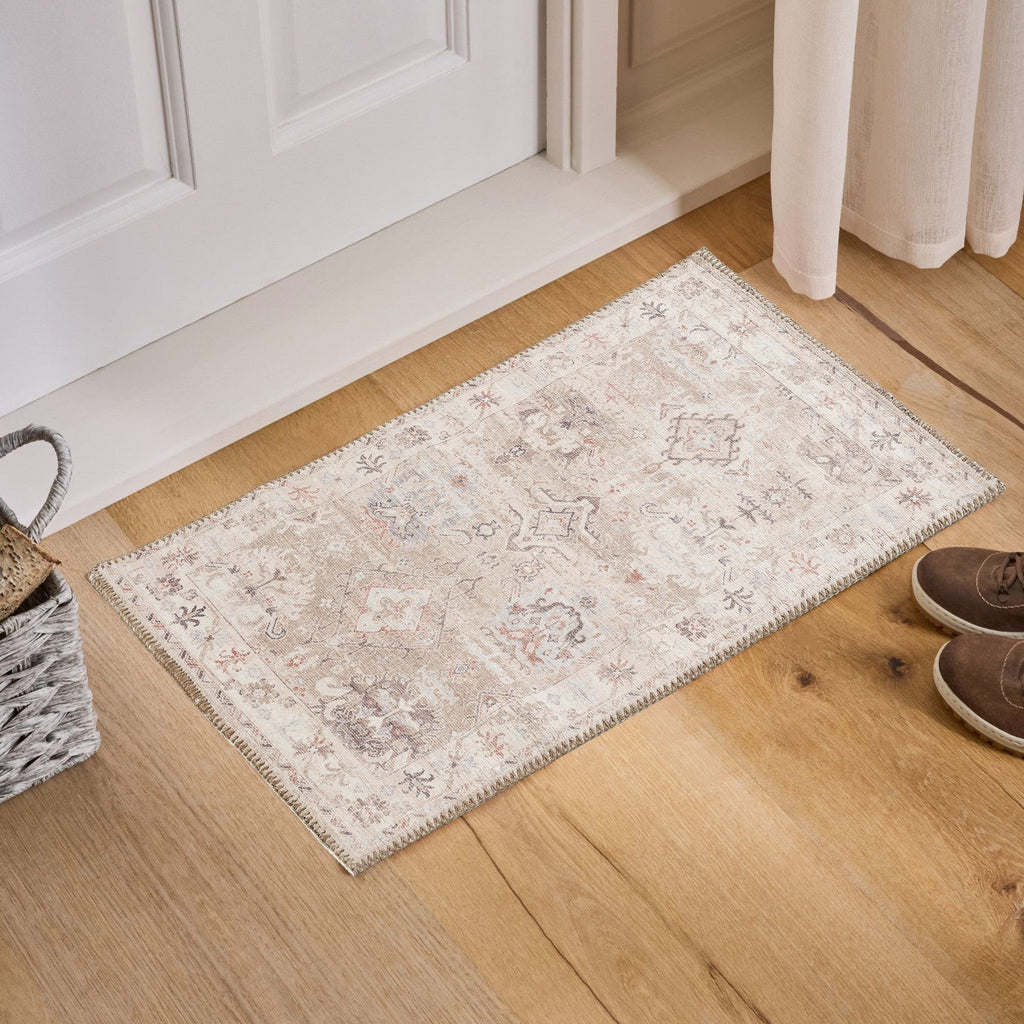 Oxford Collection Area Rug with Traditional Design - 24 x 36 Inches